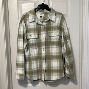American Eagle Outfitters Green and White Plaid Fleece Shacket